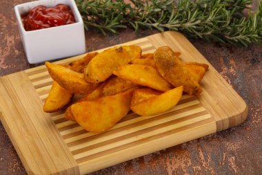 Kızarmış patates dilimleri