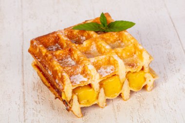 Reçel ile tatlı gözleme