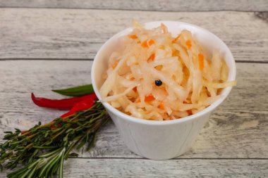 Salamura lahana - lahana turşusu