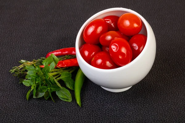 Turşu kiraz domates