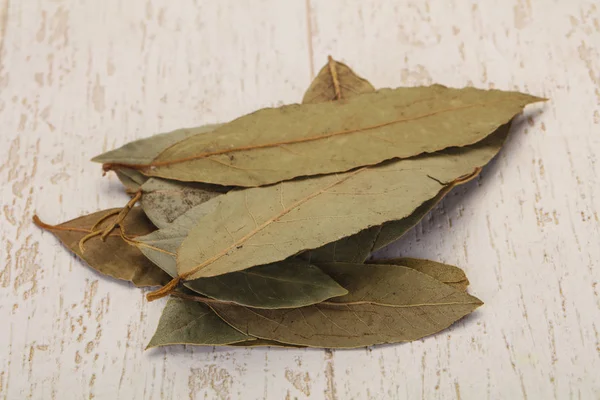 Dry laurel leaves