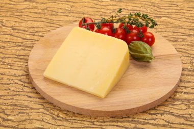 Zor parmesan peyniri parça