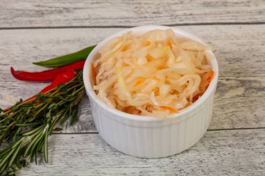 Salamura lahana - lahana turşusu