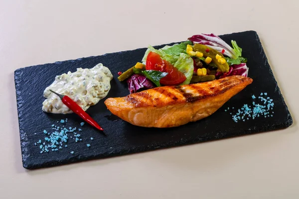 Gegrilde zalm steak — Stockfoto