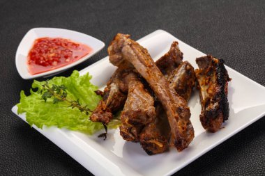 kavrulmuş Domuz kaburga