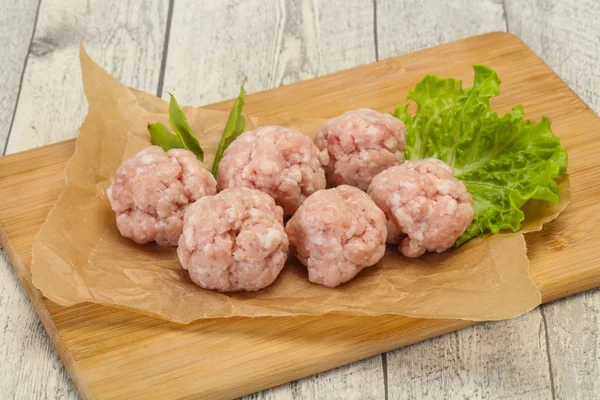 Hausgemachte Hackfleischbällchen vom Schwein zum Kochen — Stockfoto