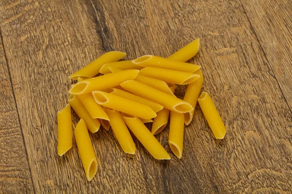 Rauwe Penne pasta voor Bowl — Stockfoto