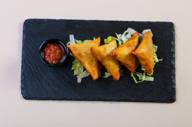 Sıcak Etli Hamur İşleri