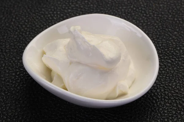 Sour cream in the bowl — Stock Photo, Image