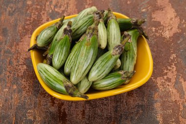 Yeşil Asya patlıcan