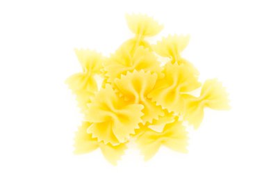 Pişirme için çiğ kuru farfalle makarna