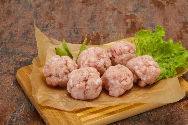 Hausgemachte Hackfleischbällchen vom Schwein zum Kochen — Stockfoto