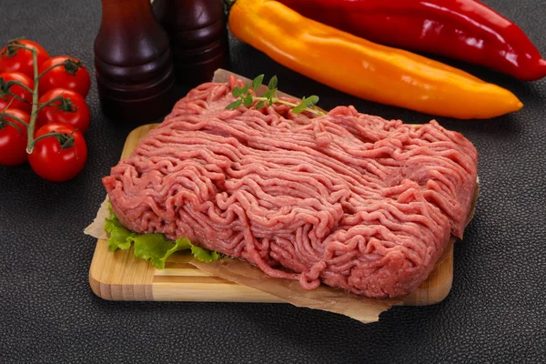 Carne macinata di tacchino crudo — Foto Stock