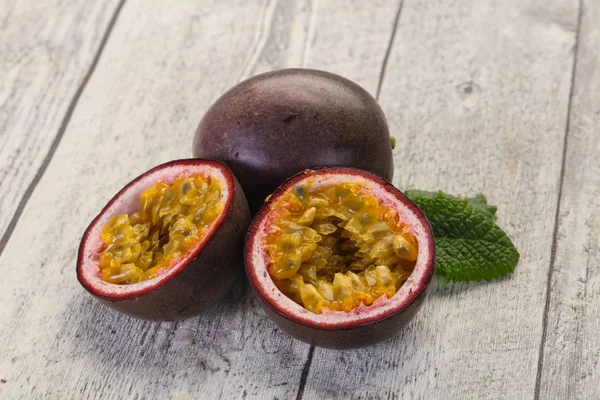 Tropical Passion fruit — Stock Photo, Image