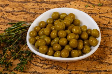 marine edilmiş yeşil bezelye