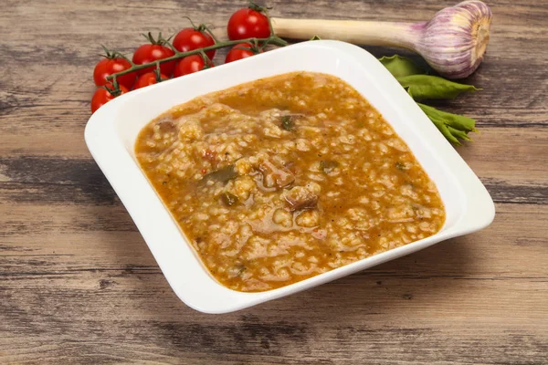 Sopa de Kharcho caucásico con carne de res — Foto de Stock