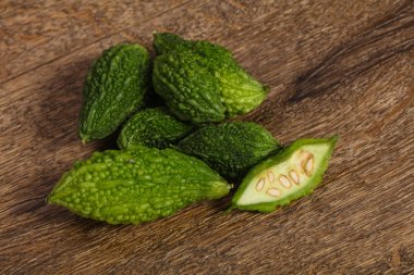 Tropikal egzotik sebze-acı kavun