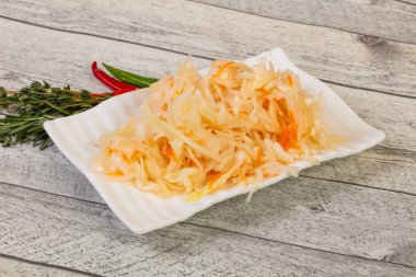 Salamura lahana - lahana turşusu