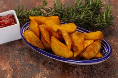 Kızarmış patates dilimleri