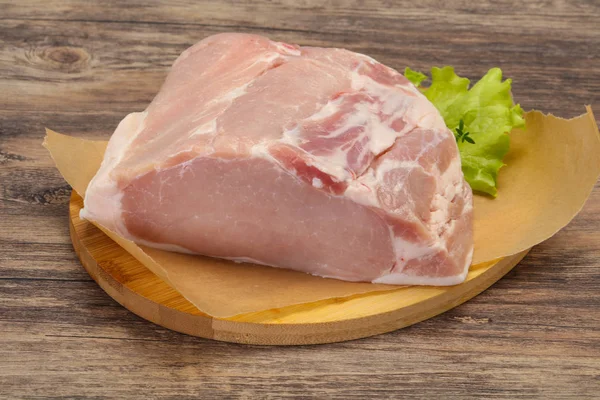 Trozo de carne de cerdo cruda para cocinar —  Fotos de Stock