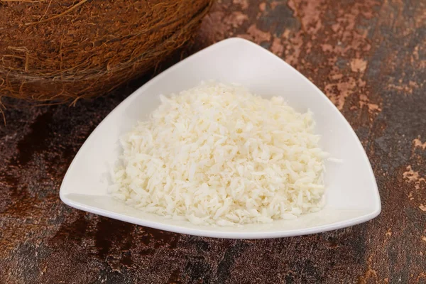 Chip de coco desfiado com porca — Fotografia de Stock