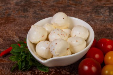 mozzarella peynir topları