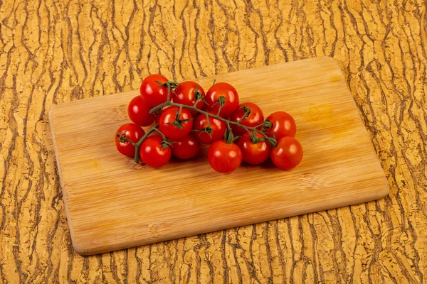 Rama de tomate maduro — Foto de Stock