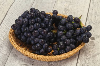 Taze olgun tatlı kırmızı üzüm