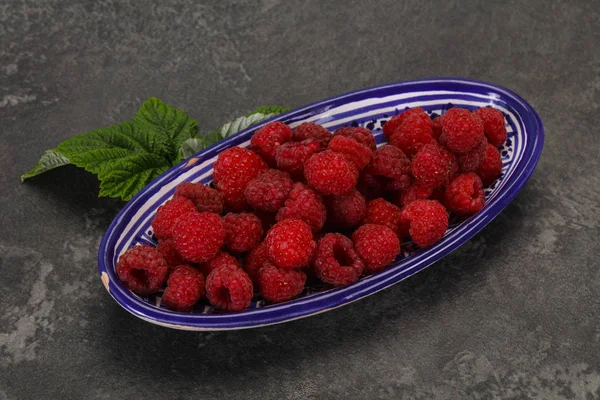 Red bright ripe sweet raspberry — Stock Photo, Image