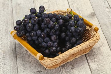 Taze olgun tatlı kırmızı üzüm