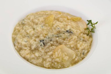 Armut ve Gorgonzola ile risotto