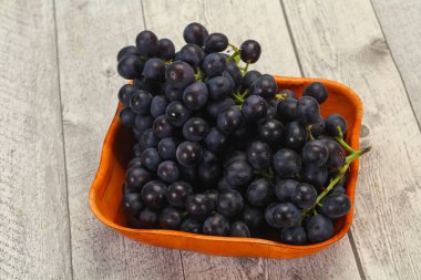 Taze olgun tatlı kırmızı üzüm