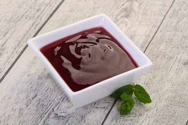 Delicous cowberry sauce — Stock Photo, Image