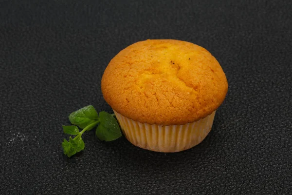 Dolce gustoso muffin servito menta — Foto Stock