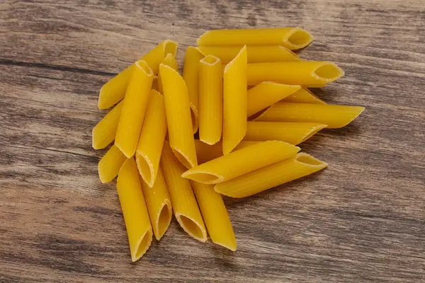 Rauwe Penne pasta voor Bowl — Stockfoto