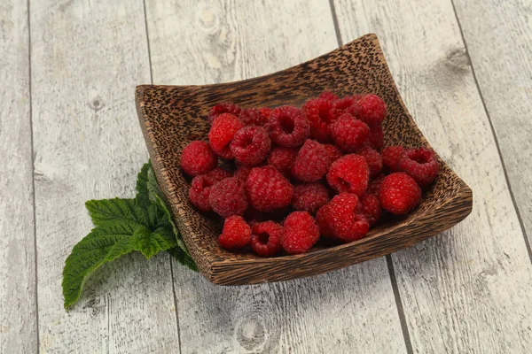 Rosso brillante lampone dolce maturo — Foto Stock