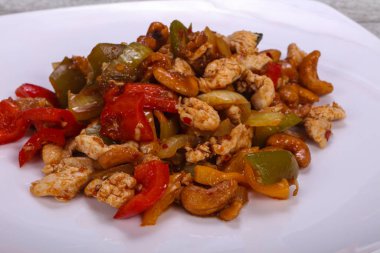 ile sebze kızarmış domuz eti