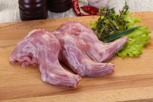 Raw rabbit legs — Stock Photo, Image