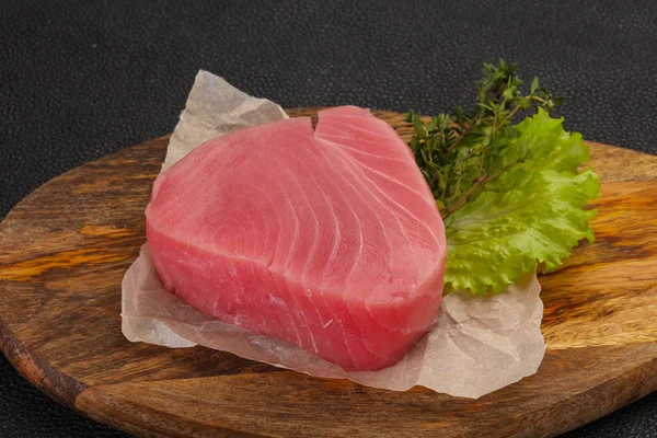 Filete de atún crudo —  Fotos de Stock