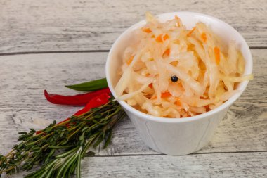 Salamura lahana - lahana turşusu