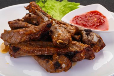 kavrulmuş Domuz kaburga