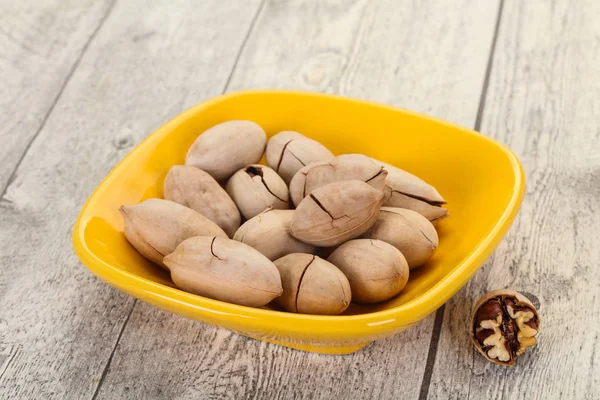 Pecan nuts heap — Stock Photo, Image