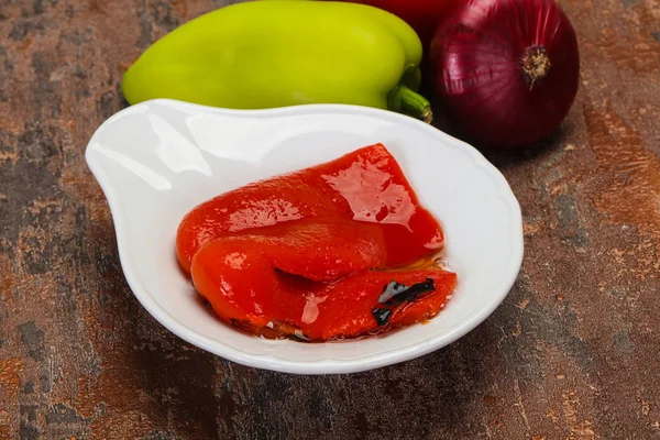 Marinerad bakad röd paprika — Stockfoto