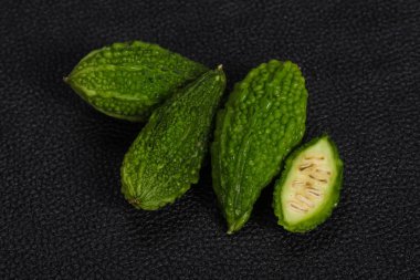 Tropikal egzotik sebze-acı kavun