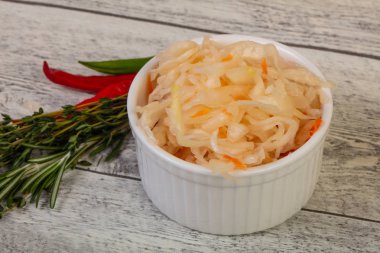 Salamura lahana - lahana turşusu