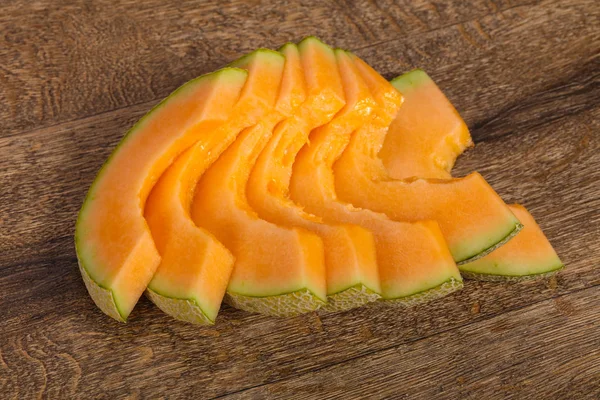 Gesneden smakelijke zoete gesneden meloen — Stockfoto