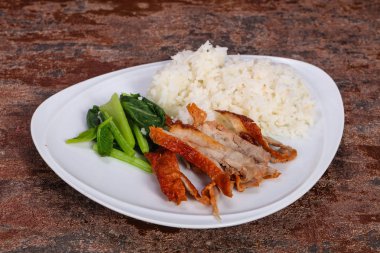 Kavrulmuş ördek göğsü ile Pirinç