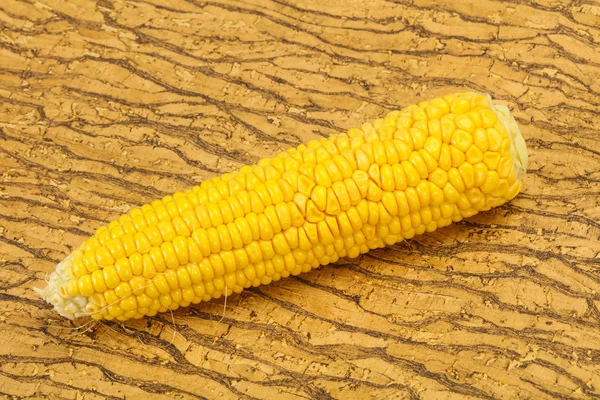 Süße weiche gelbe natürliche Mais — Stockfoto