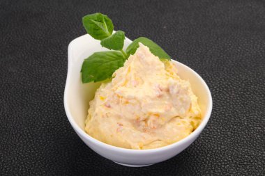 Kuru Kayısı ile lor