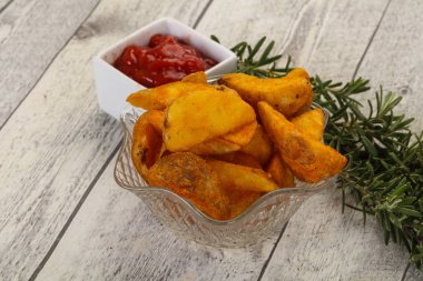 Kızarmış patates dilimleri